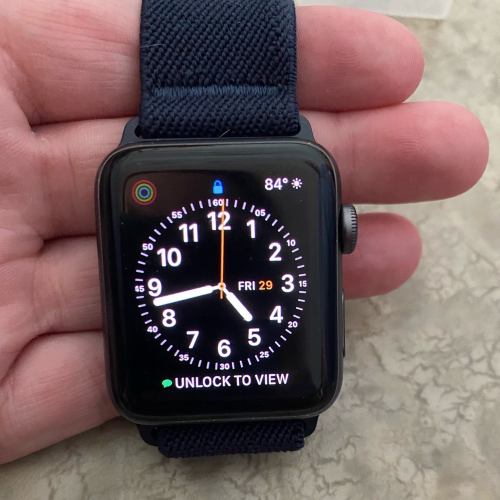 Apple Watch Series 3 (42 mm)